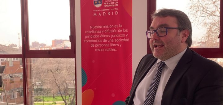 Teoría de la elección pública y su impacto en la política económica y social