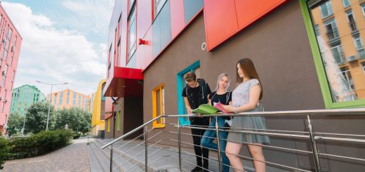 718000 - Universitas - EconomiaeInversion.com